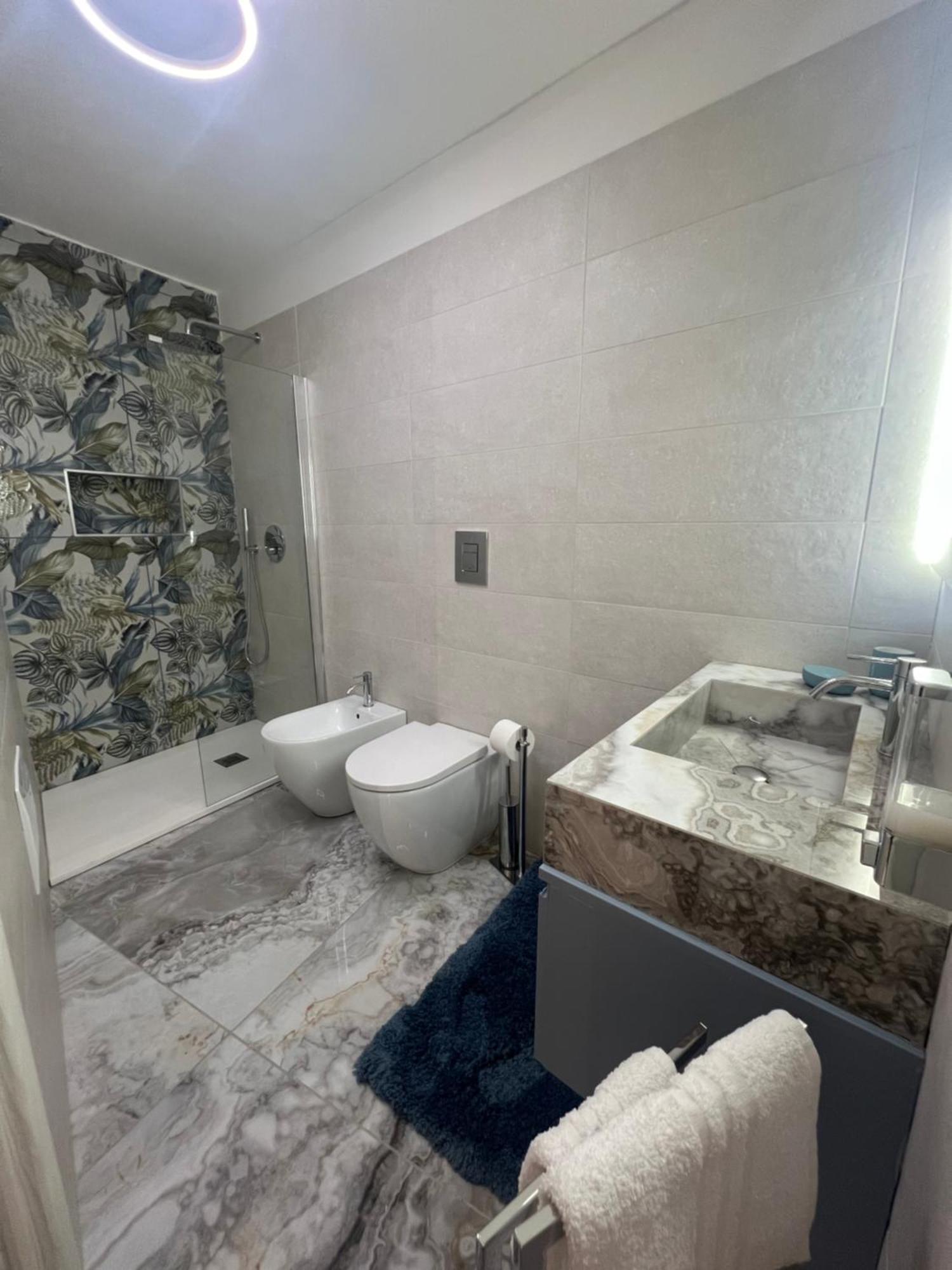 Che Casa Apartment Наполи Екстериор снимка