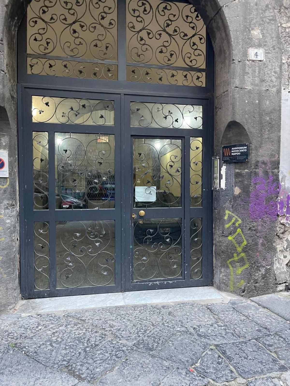 Che Casa Apartment Наполи Екстериор снимка