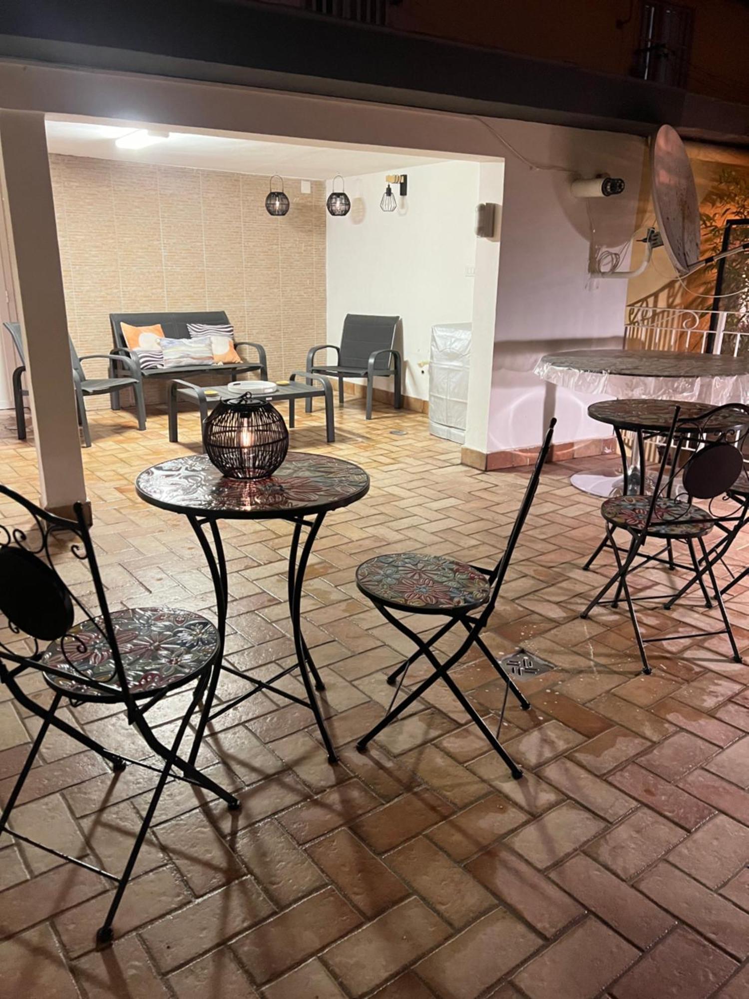 Che Casa Apartment Наполи Екстериор снимка