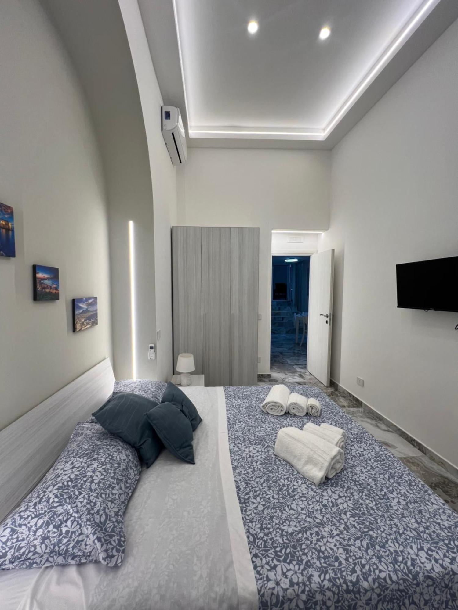 Che Casa Apartment Наполи Екстериор снимка