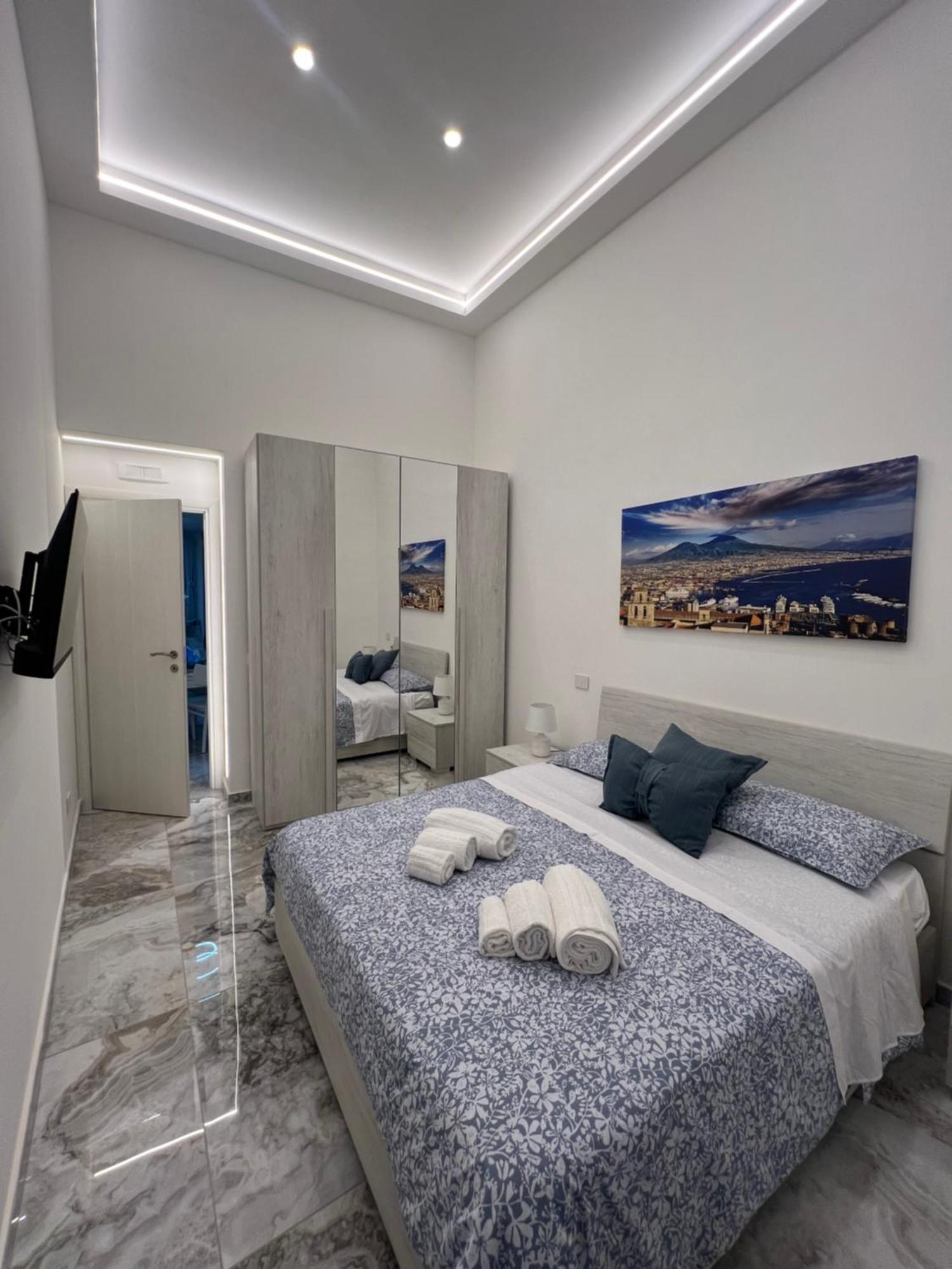 Che Casa Apartment Наполи Екстериор снимка