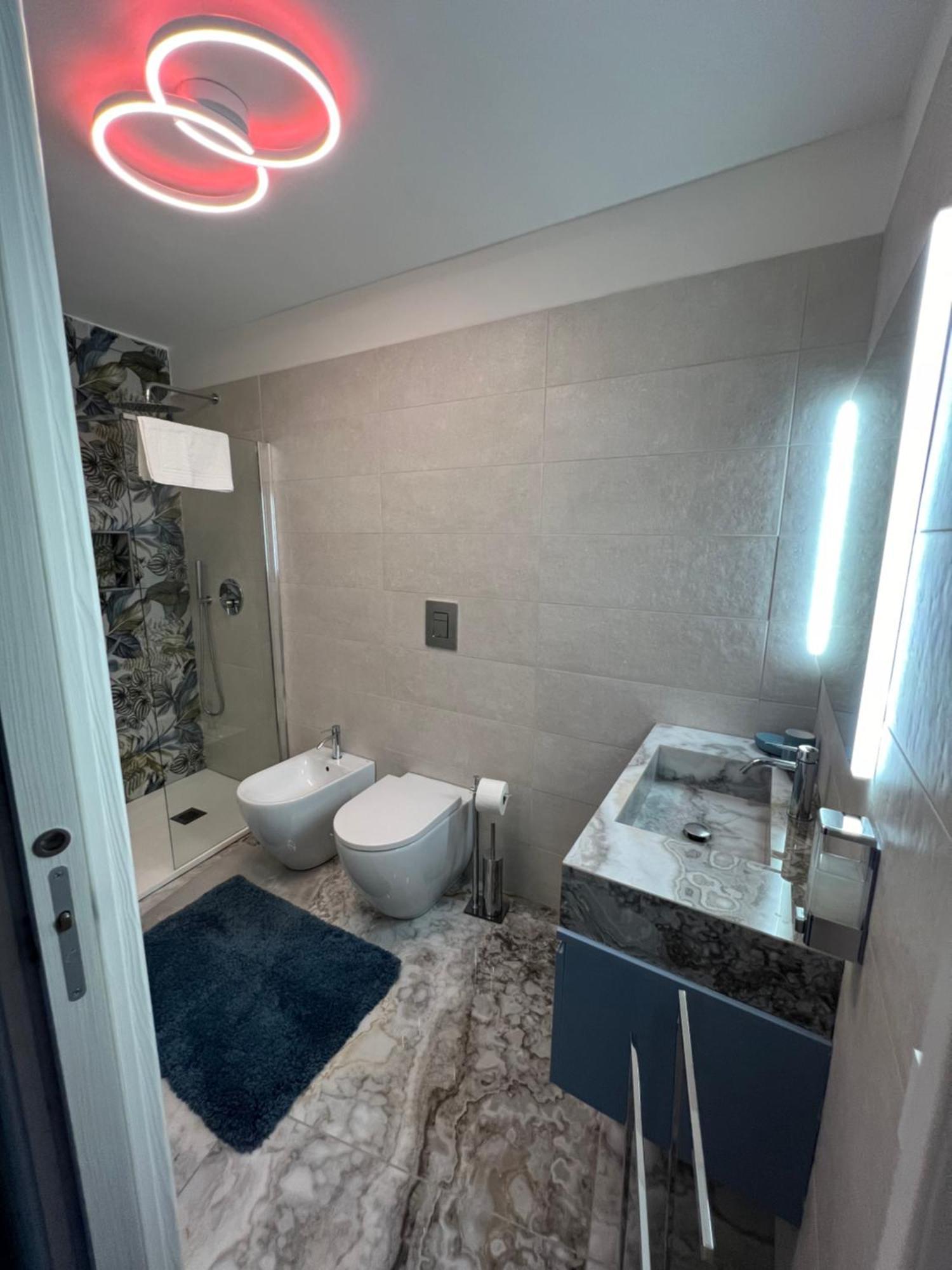 Che Casa Apartment Наполи Екстериор снимка