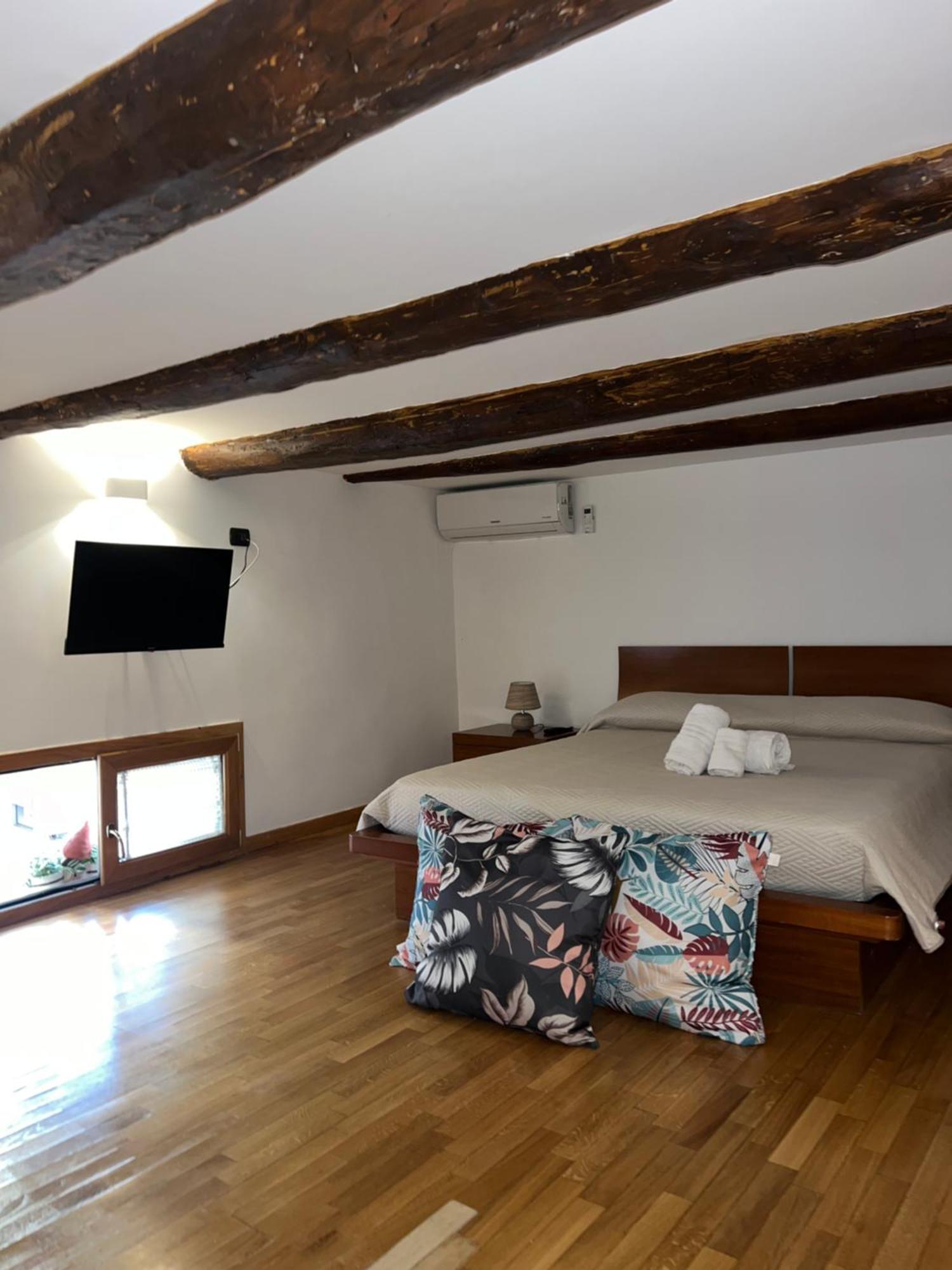Che Casa Apartment Наполи Екстериор снимка